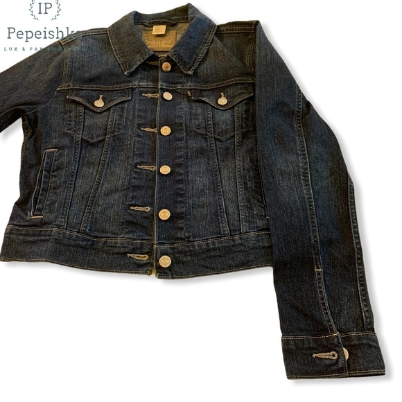 Levi’s Jean Jacket - Picture 6 of 6